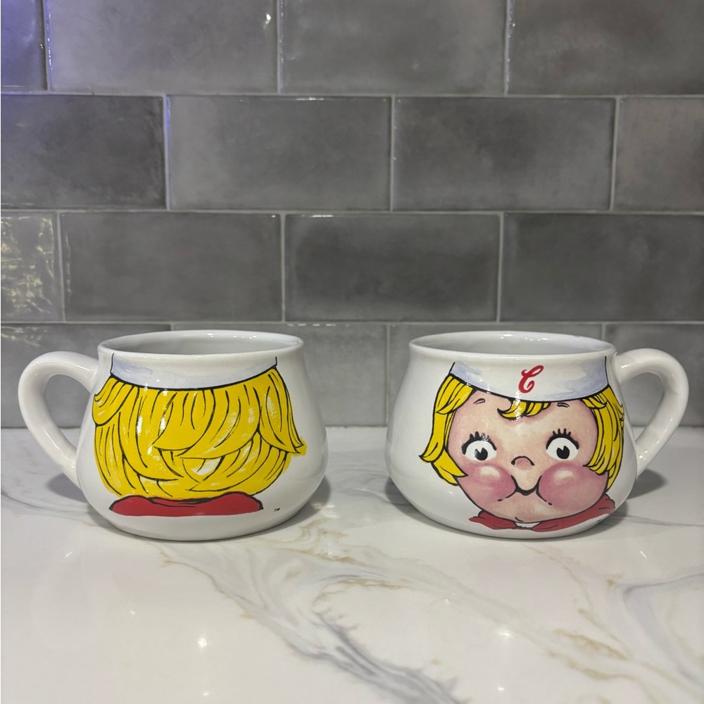Vintage Campbells soup dish set